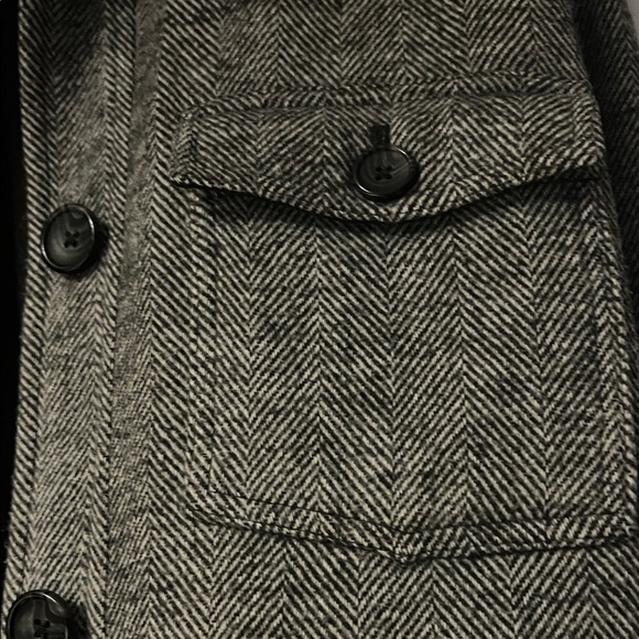 Hudson Men's Charcoal Herringbone Shacket - Picture 5 of 6